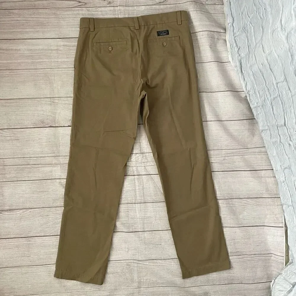 Banana republic men L/34 waist 100% cotton Aiden slim chino tan